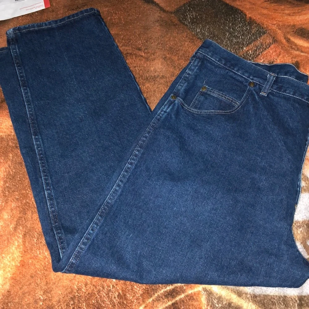 - Wrangler.‎ Rugged Wear jeans men’s pant Sz 42 X 30